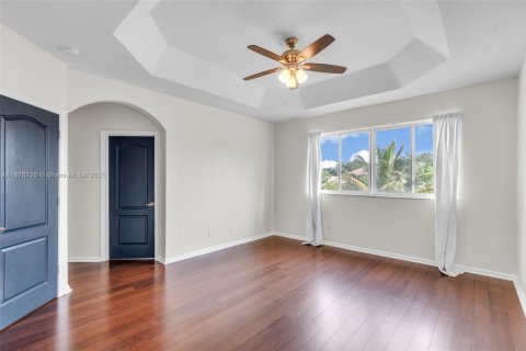 Villa ou maison à louer à Miramar, Floride: 4 chambres, 217.39 m2 № 1927576 - photo 12