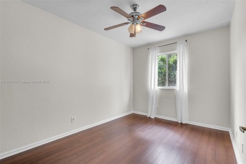 Villa ou maison à louer à Miramar, Floride: 4 chambres, 217.39 m2 № 1927576 - photo 19