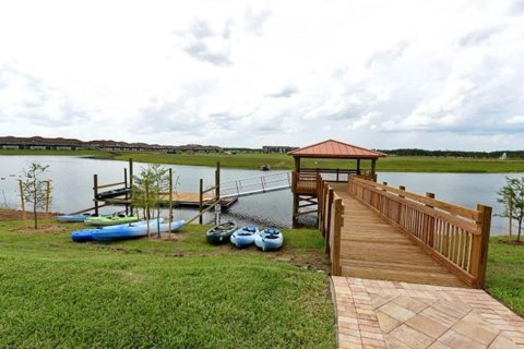 Condo in Kissimmee, Florida, 2 bedrooms № 2135799 - photo 12