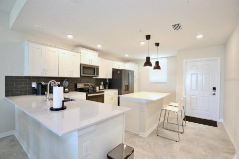 Condo in Kissimmee, Florida, 2 bedrooms № 2135799 - photo 20