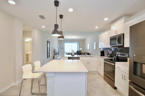 Condo in Kissimmee, Florida, 2 bedrooms № 2135799 - photo 19