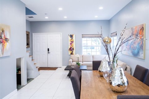 Casa en venta en Orlando, Florida, 4 dormitorios, 264.96 m2 № 2425422 - foto 2
