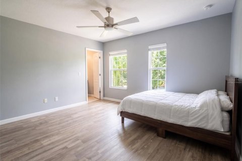 Casa en venta en Orlando, Florida, 4 dormitorios, 264.96 m2 № 2425422 - foto 8