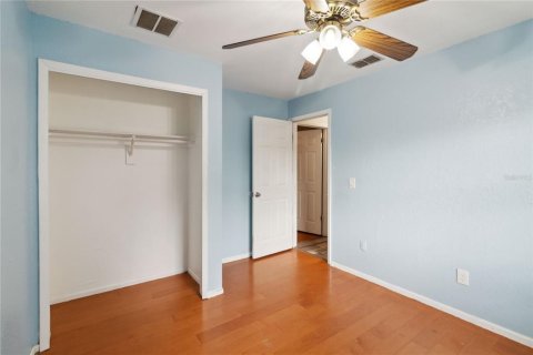 House in Orlando, Florida 3 bedrooms, 185.43 sq.m. № 1786459 - photo 20
