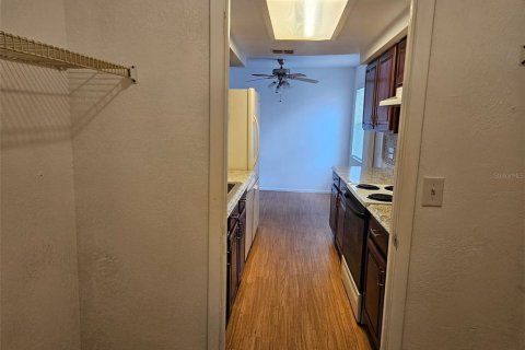 Immobilier commercial à vendre à Spring Hill, Floride: 6 chambres, 206.24 m2 № 2433678 - photo 15