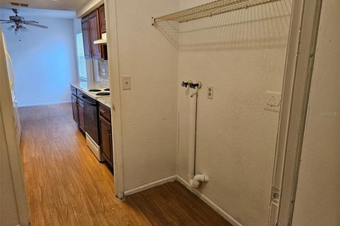 Immobilier commercial à vendre à Spring Hill, Floride: 6 chambres, 206.24 m2 № 2433678 - photo 16