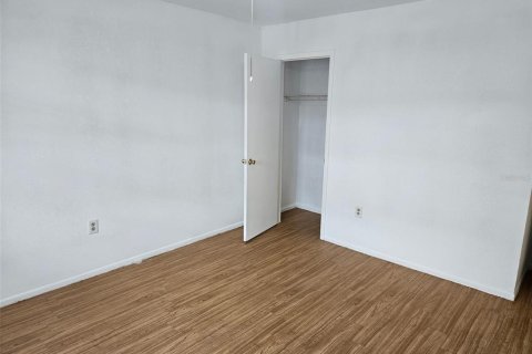 Immobilier commercial à vendre à Spring Hill, Floride: 6 chambres, 206.24 m2 № 2433678 - photo 24