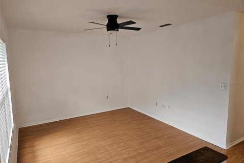 Immobilier commercial à vendre à Spring Hill, Floride: 6 chambres, 206.24 m2 № 2433678 - photo 5