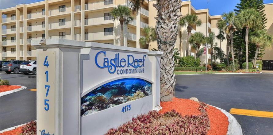 Condo in New Smyrna Beach, Florida, 1 bedroom № 1517694