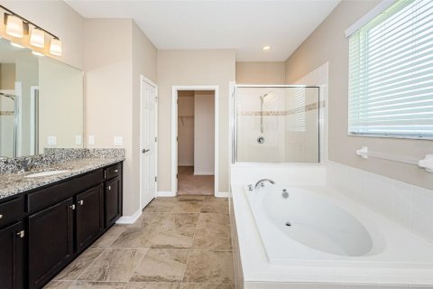 Casa en venta en Wesley Chapel, Florida, 5 dormitorios, 370.12 m2 № 1917618 - foto 27