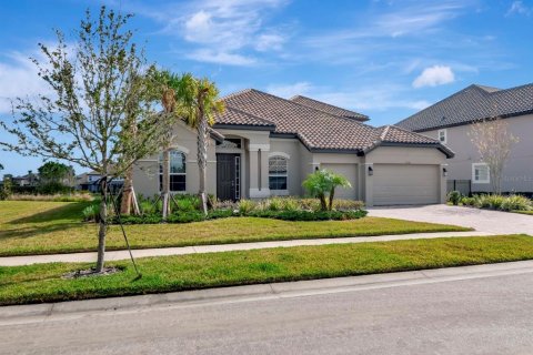 Casa en venta en Wesley Chapel, Florida, 5 dormitorios, 370.12 m2 № 1917618 - foto 7