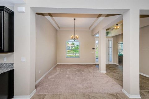 Casa en venta en Wesley Chapel, Florida, 5 dormitorios, 370.12 m2 № 1917618 - foto 14