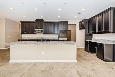 Casa en venta en Wesley Chapel, Florida, 5 dormitorios, 370.12 m2 № 1917618 - foto 23