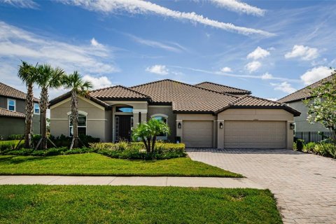 Casa en venta en Wesley Chapel, Florida, 5 dormitorios, 370.12 m2 № 1917618 - foto 9