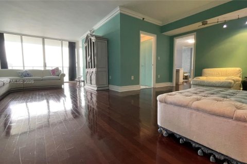 Кондоминиум с 1 спальней в Авентура, Флорида № 2001554