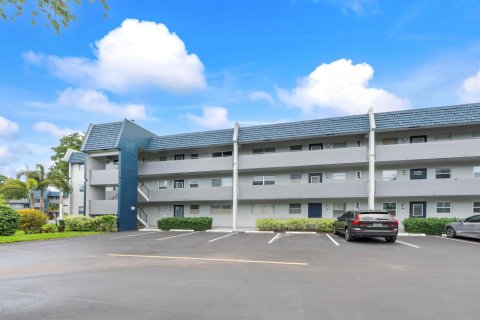 Condominio en Margate, Florida, 2 dormitorios № 2250110