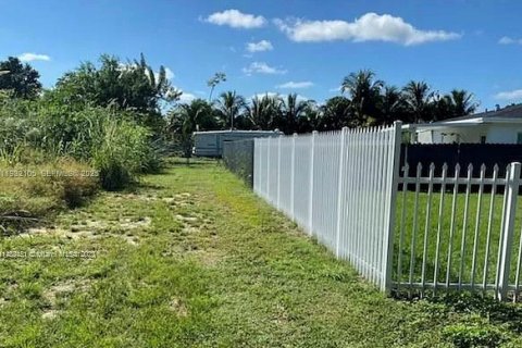 Terrain à Miami, Floride № 2176418