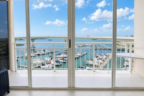 Apartment in Clearwater, Florida 1 bedroom, 137.4 sq.m. № 2216538 - photo 4