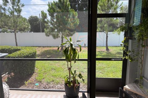 Townhouse in Tampa, Florida 2 bedrooms, 143.81 sq.m. № 2198442 - photo 18