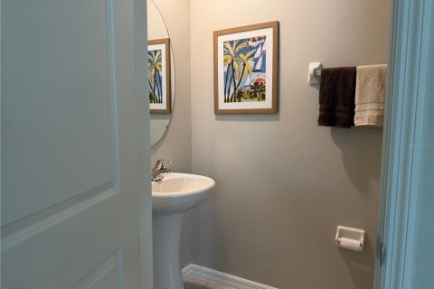 Townhouse in Tampa, Florida 2 bedrooms, 143.81 sq.m. № 2198442 - photo 10