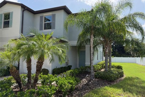 Townhouse in Tampa, Florida 2 bedrooms, 143.81 sq.m. № 2198442 - photo 3