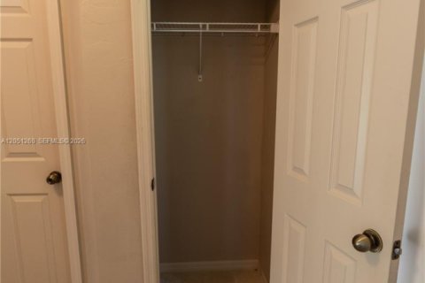 House in Cape Coral, Florida 3 bedrooms № 2181612 - photo 22