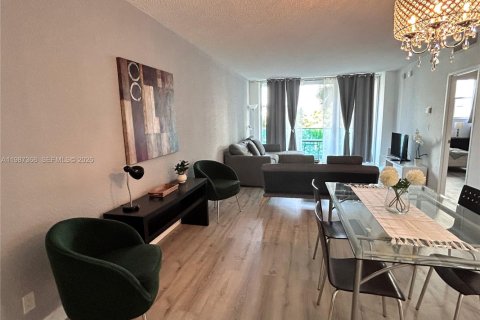 Condominio en venta en Hollywood, Florida, 1 dormitorio, 81.75 m2 № 2052130 - foto 7