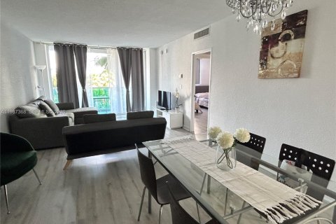 Condominio en venta en Hollywood, Florida, 1 dormitorio, 81.75 m2 № 2052130 - foto 10