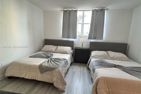 Condominio en venta en Hollywood, Florida, 1 dormitorio, 81.75 m2 № 2052130 - foto 26