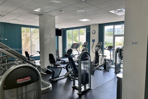 Condominio en venta en Hollywood, Florida, 1 dormitorio, 81.75 m2 № 2052130 - foto 4