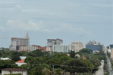 Condo in Miami, Florida, 2 bedrooms  № 1823488 - photo 2