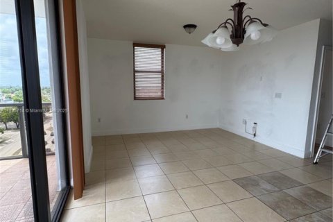 Condo in Miami, Florida, 2 bedrooms  № 1823488 - photo 5