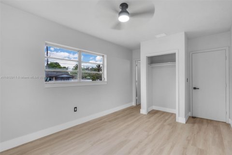 House in Miami, Florida 2 bedrooms № 1875256 - photo 15