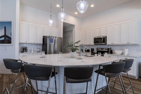 House in Davenport, Florida 5 bedrooms, 252.6 sq.m. № 2355616 - photo 12