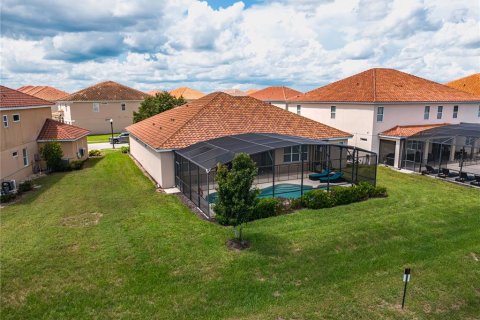 House in Davenport, Florida 5 bedrooms, 252.6 sq.m. № 2355616 - photo 7