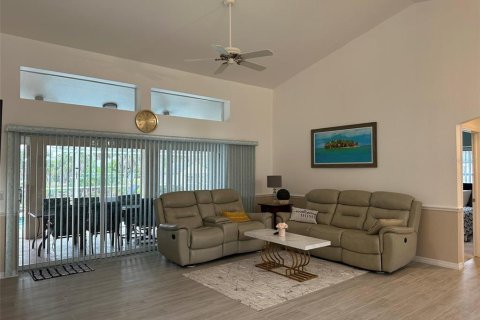 Casa en alquiler en Port Charlotte, Florida, 3 dormitorios, 220.83 m2 № 877235 - foto 6