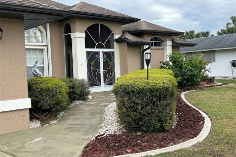 Casa en alquiler en Port Charlotte, Florida, 3 dormitorios, 220.83 m2 № 877235 - foto 3