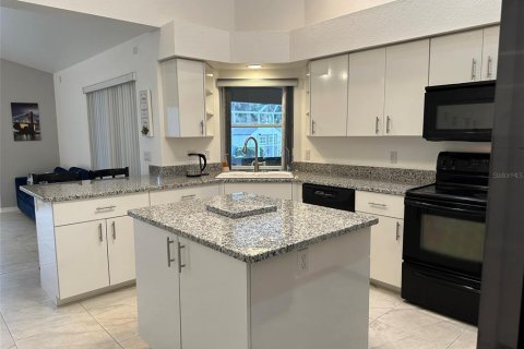 Casa en alquiler en Port Charlotte, Florida, 3 dormitorios, 220.83 m2 № 877235 - foto 15