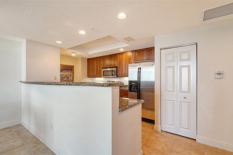 Condo in Sarasota, Florida, 2 bedrooms  № 1515581 - photo 15