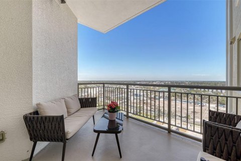 Condo in Sarasota, Florida, 2 bedrooms  № 1515581 - photo 11