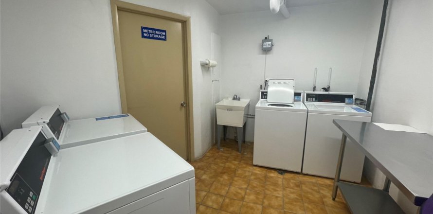 Condominio en Pompano Beach, Florida, 1 dormitorio № 1047795