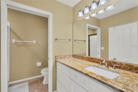 Condo in Sarasota, Florida, 2 bedrooms  № 2203113 - photo 15