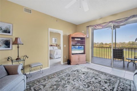 Condo in Sarasota, Florida, 2 bedrooms  № 2203113 - photo 12
