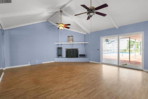 House in Winter Haven, Florida 4 bedrooms, 211.82 sq.m. № 2394448 - photo 8