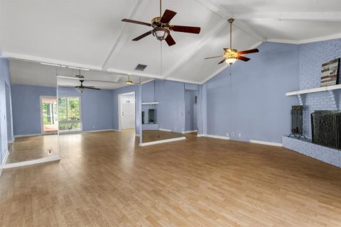 House in Winter Haven, Florida 4 bedrooms, 211.82 sq.m. № 2394448 - photo 27