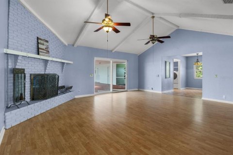 House in Winter Haven, Florida 4 bedrooms, 211.82 sq.m. № 2394448 - photo 26