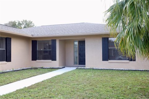 House in Kissimmee, Florida 3 bedrooms, 127.46 sq.m. № 2141402 - photo 30