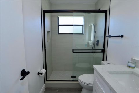 House in Kissimmee, Florida 3 bedrooms, 127.46 sq.m. № 2141402 - photo 18