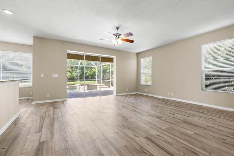 Villa ou maison à louer à Palm Harbor, Floride: 4 chambres, 267.37 m2 № 2424258 - photo 18