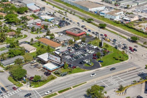 Купить коммерческую недвижимость в Помпано-Бич, Флорида № 1985121 - фото 13